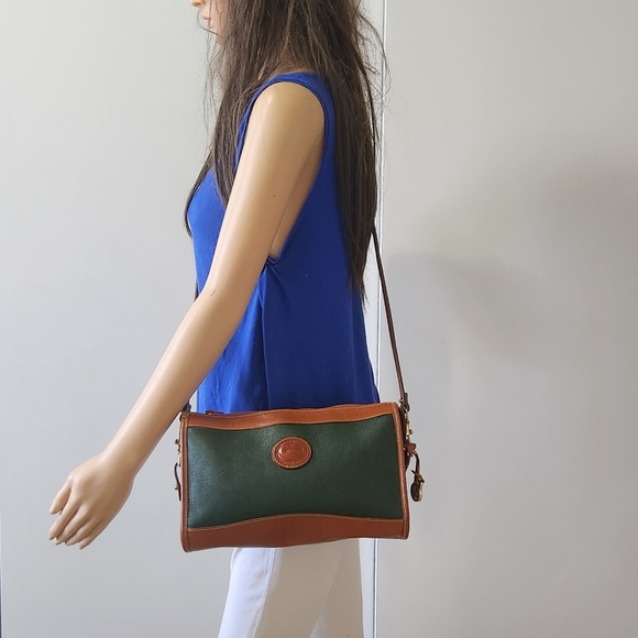 Vintage Dooney and bourke Olive Green Color Pebbled Leather/Tan Crossbody bag - Picture 2 of 13